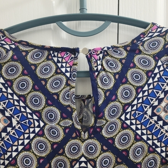 Renee C StitchFix Renay Cold Shoulder Dress in Navy Pattern - Picture 9 of 10